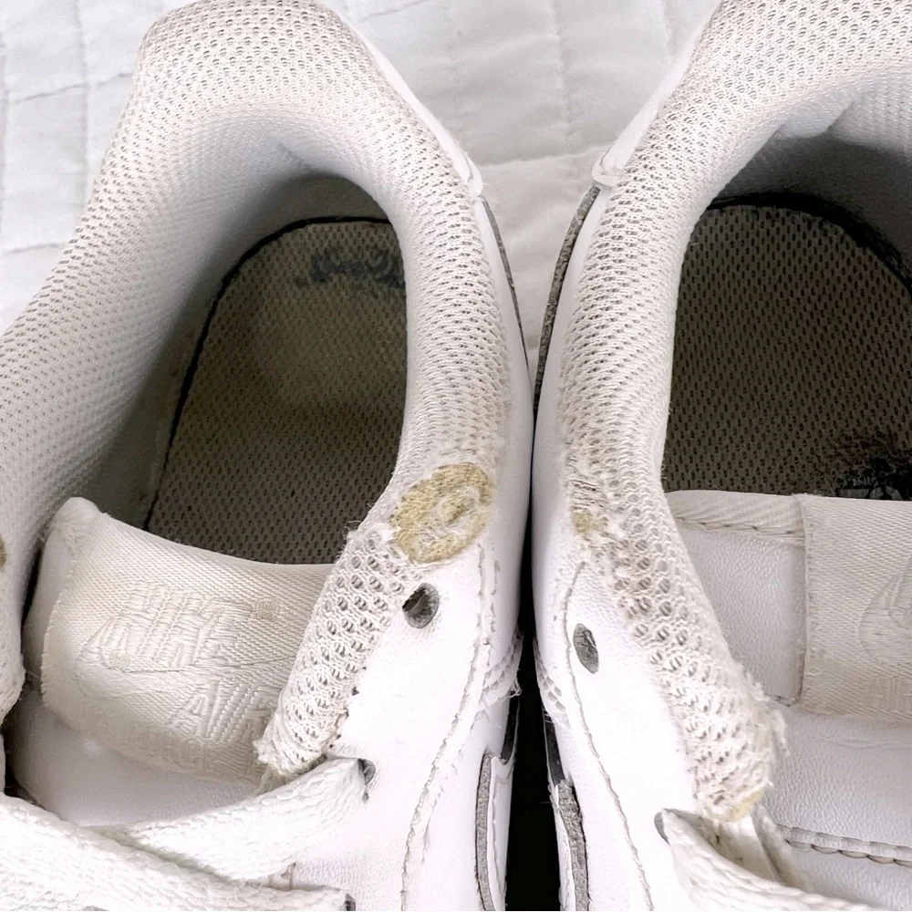 Nike Air Force 1 Sneaker Shoe in White Size 5.5 Y